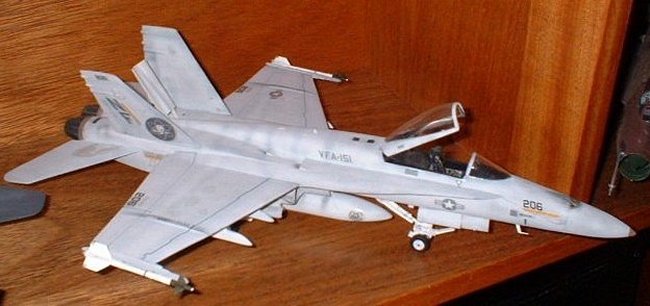 revell f 18