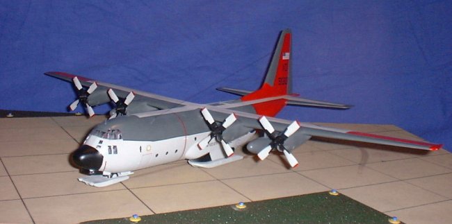 1/72 Italeri LC-130R by Thomas Neuss