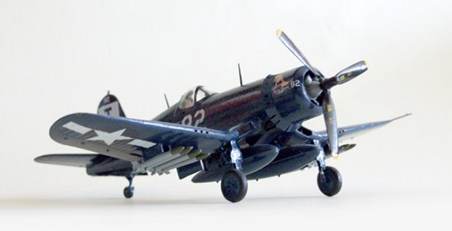 1/72 Hobbyboss Chance Vought F4U-1 Corsair by Jean-Paul Wrona